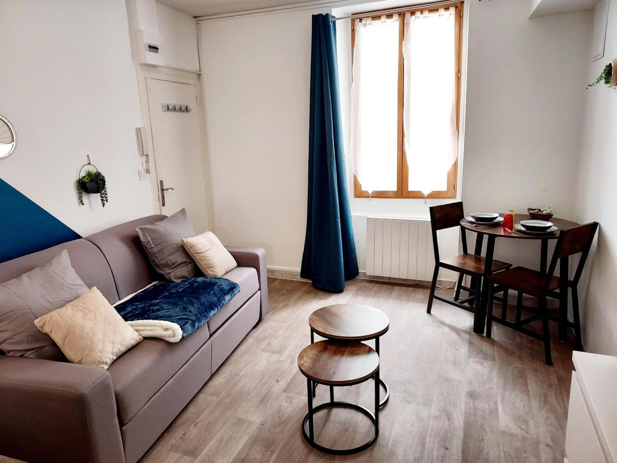Studio B Aux Pieds Des Thermes Néris-les-Bains Eksteriør billede
