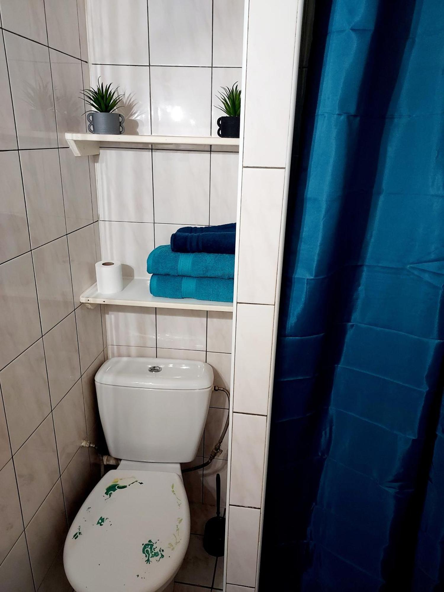 Studio B Aux Pieds Des Thermes Néris-les-Bains Eksteriør billede
