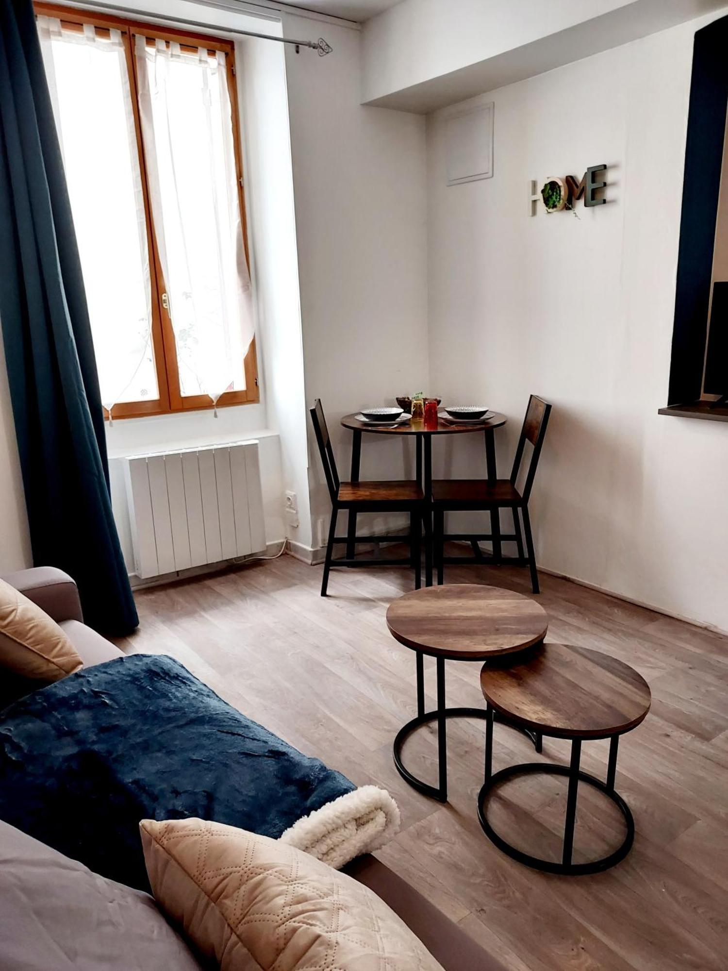 Studio B Aux Pieds Des Thermes Néris-les-Bains Eksteriør billede